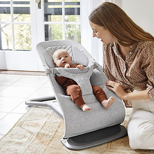 流山市　バウンサーレンタル　ergobaby　エボルブバウンサー