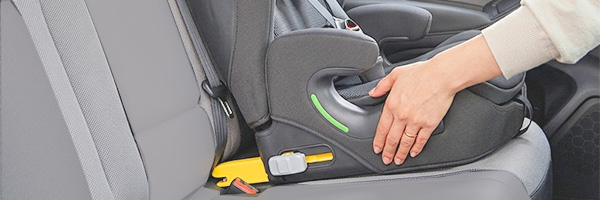 ISOFIX（アイソフィックス）とは？チャイルドシートの車への取付方法